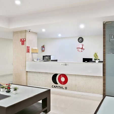 Townhouse Halcyon Deccan Inn Near Shilparamam Kondapur  Экстерьер фото