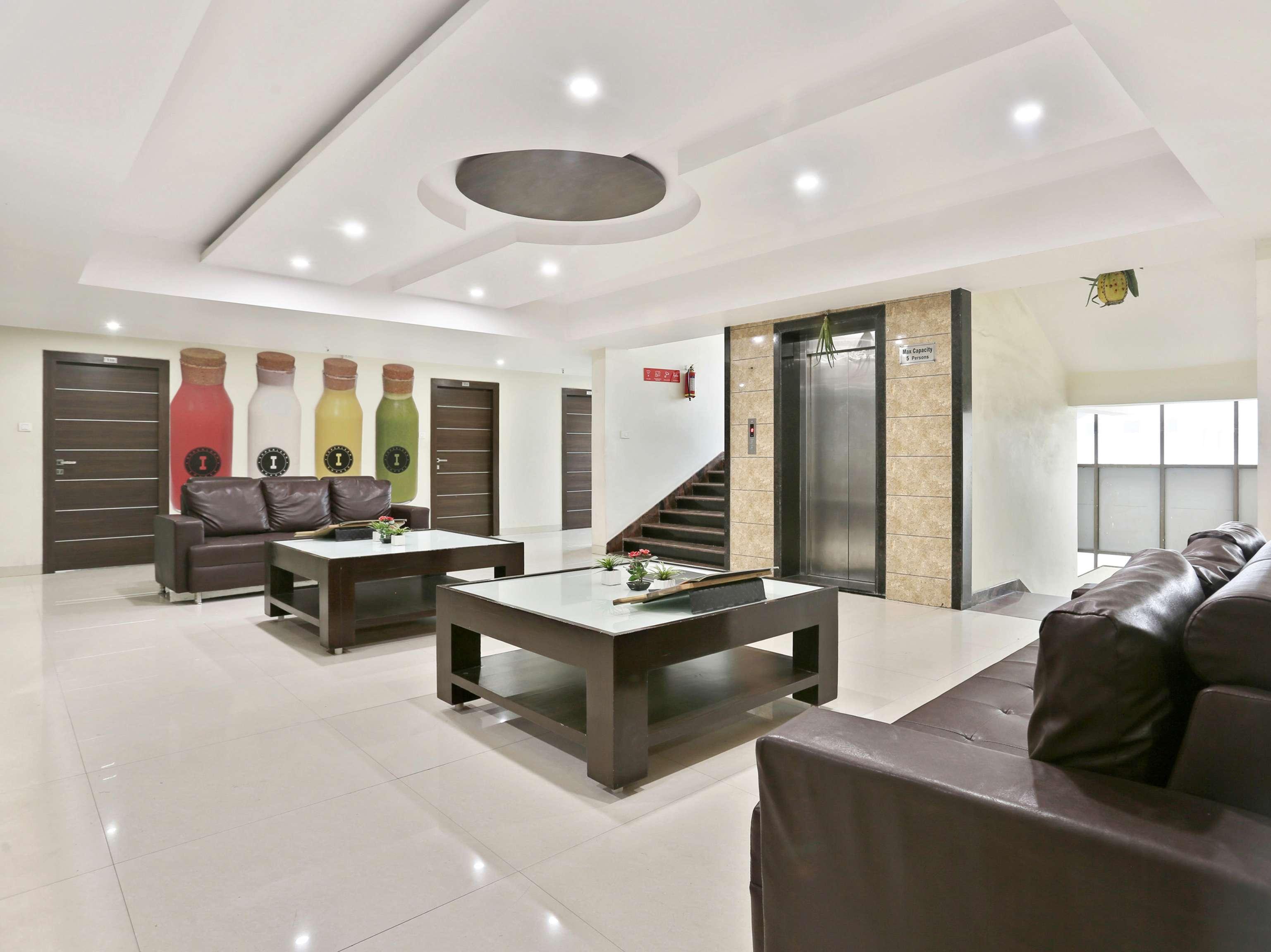 Townhouse Halcyon Deccan Inn Near Shilparamam Kondapur  Экстерьер фото